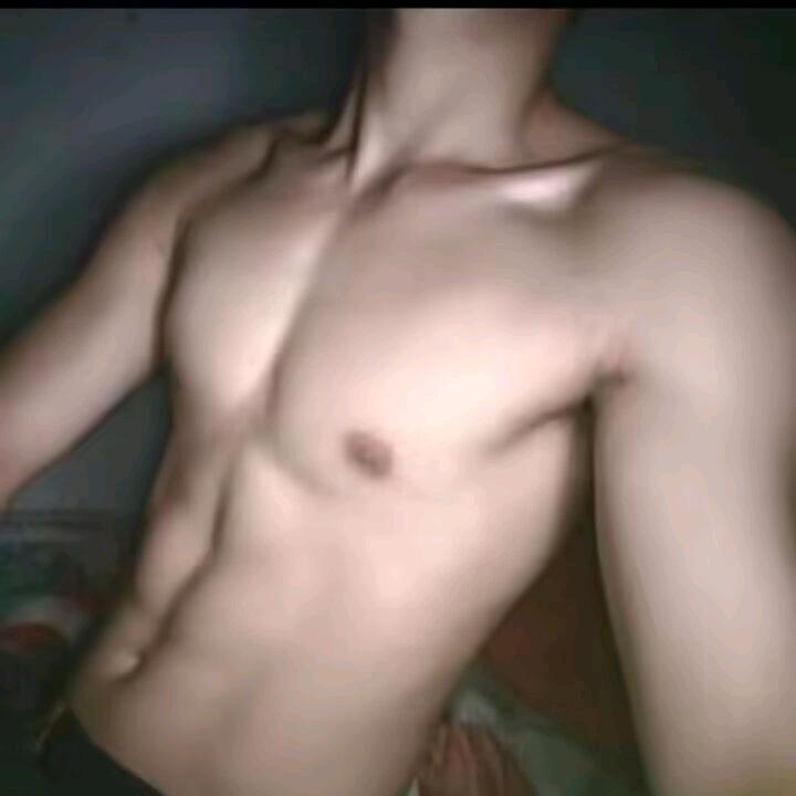 ♡⃝你压到我腿毛了