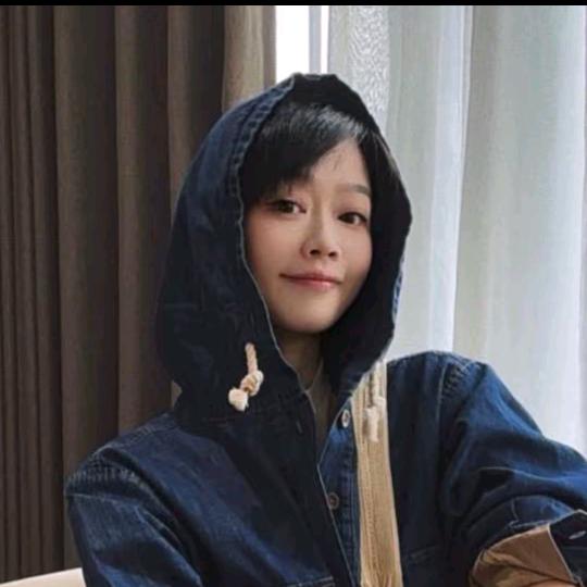 老贝bay （极简穿搭）