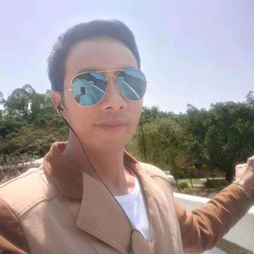 (๑′ᴗ‵๑)Ｉ Lᵒᵛᵉᵧₒᵤ♥莫哥