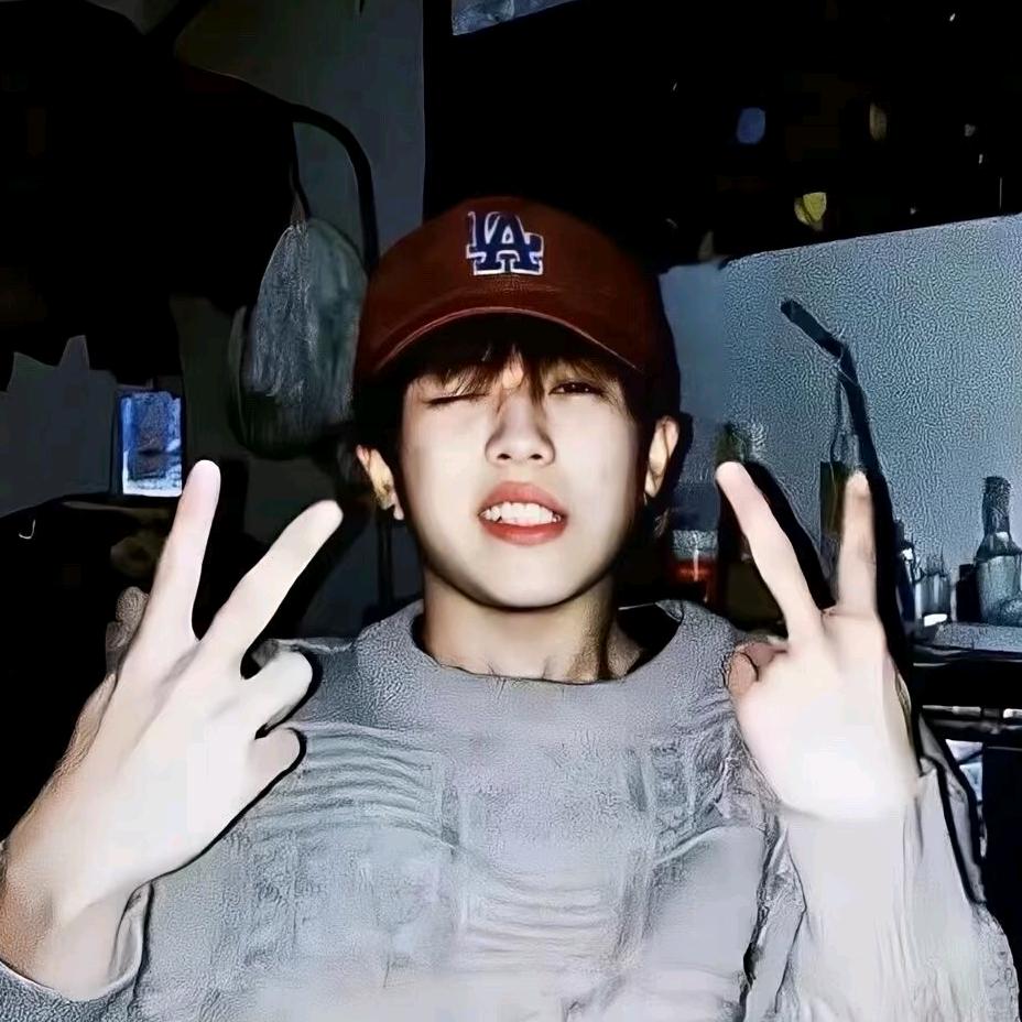 李    商     隐
