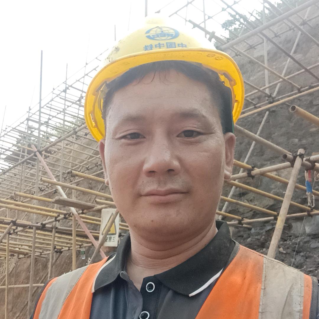 靠自己打拼。本人承接边坡基坑喷锚