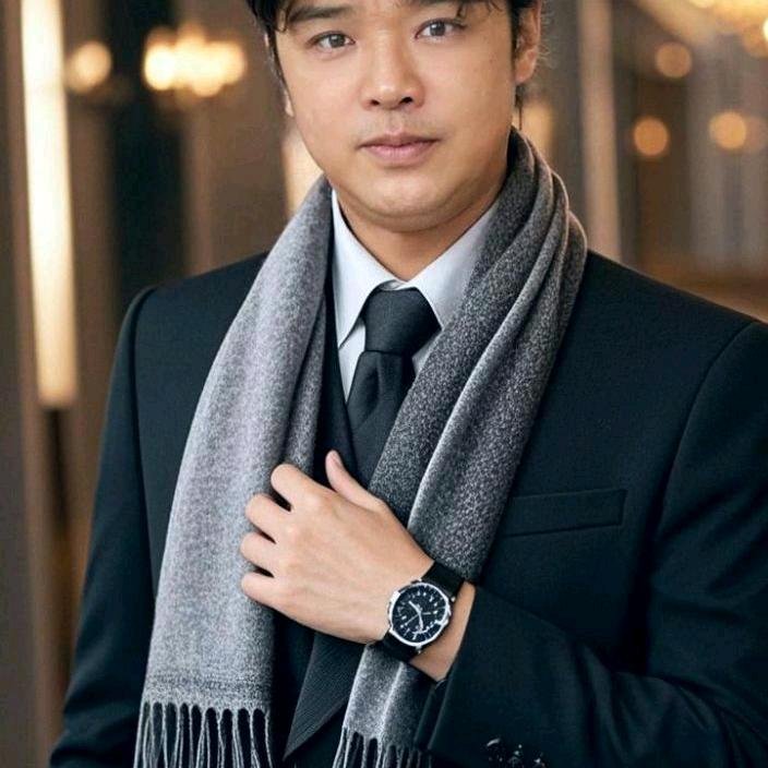 一身陪伴唢呐，吹红他人，自已沾沾喜气！