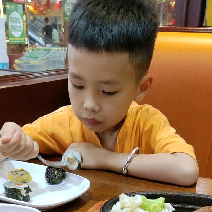 鹏.