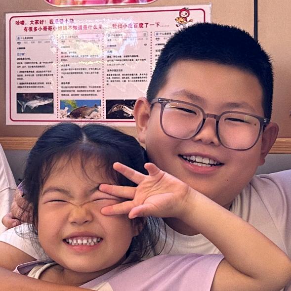 V董雪婧