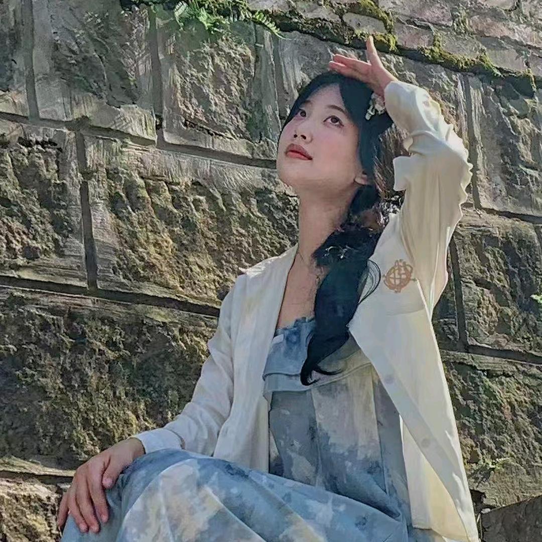 芝士莓莓