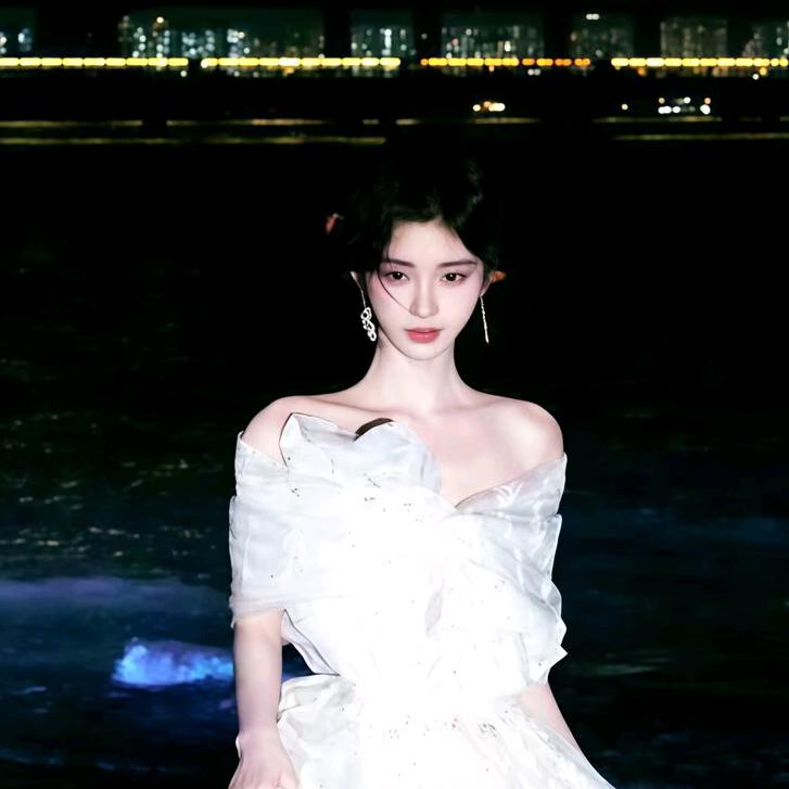 江ฅ✿ฅ筱