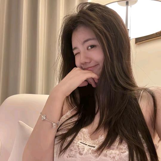 桃子PEACH ZHOU时尚轻奢