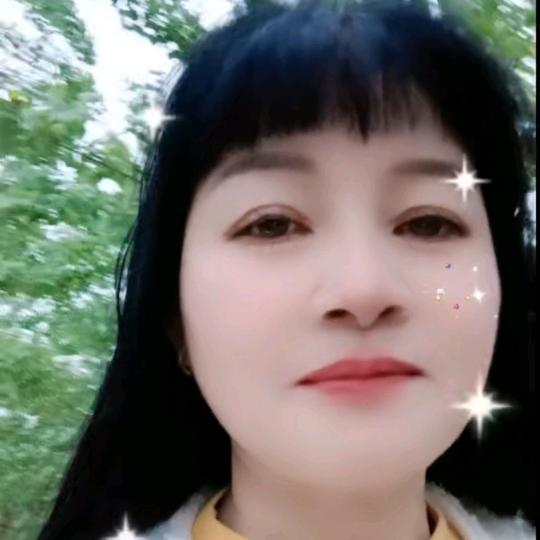 李秋英