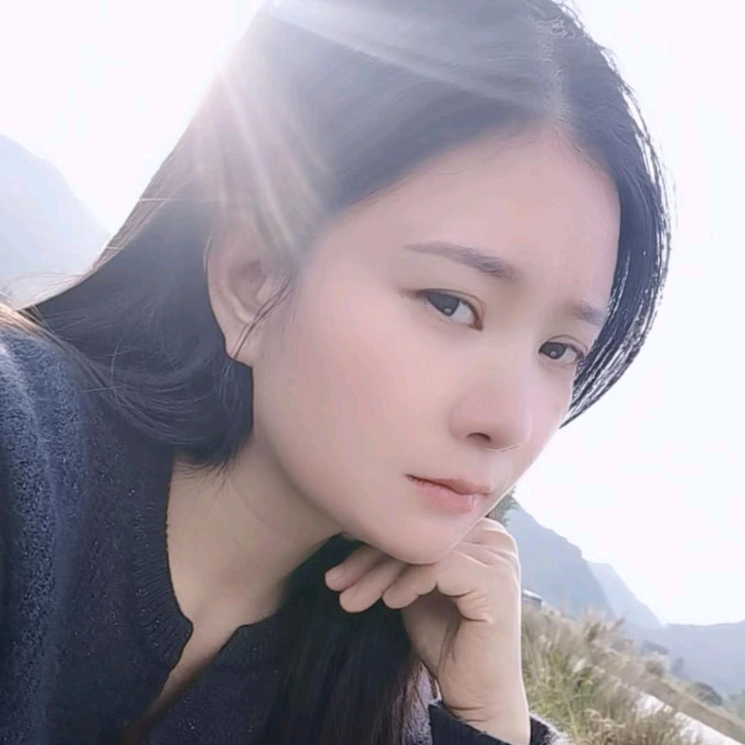 布衣小卢