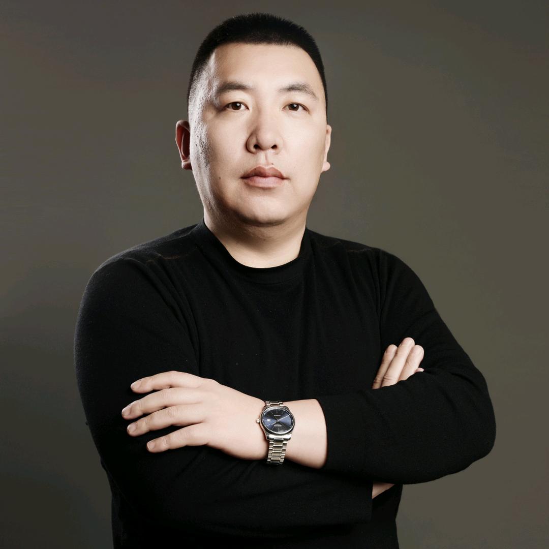 尘网千巩结，一念化飞烟。