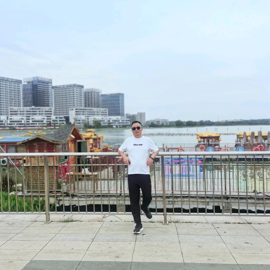 ꧁༺༽小馬哥༼༻꧂