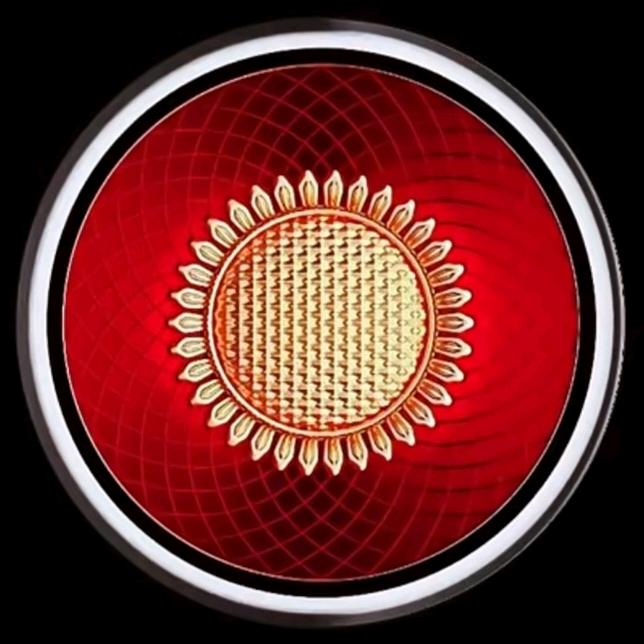 努力集红旗碎片的小张