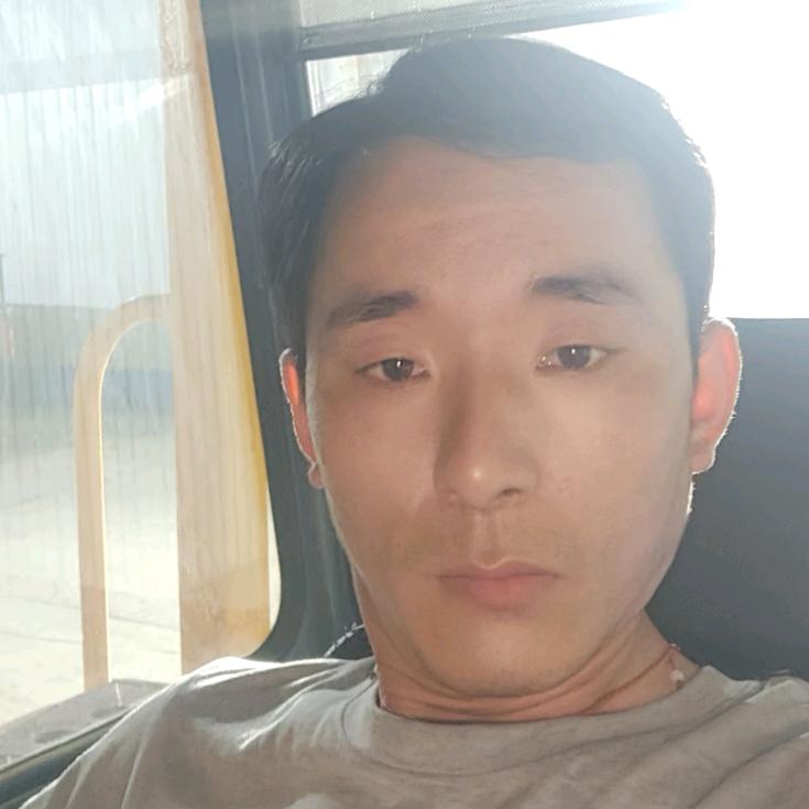㿝氼(Xiang ni)