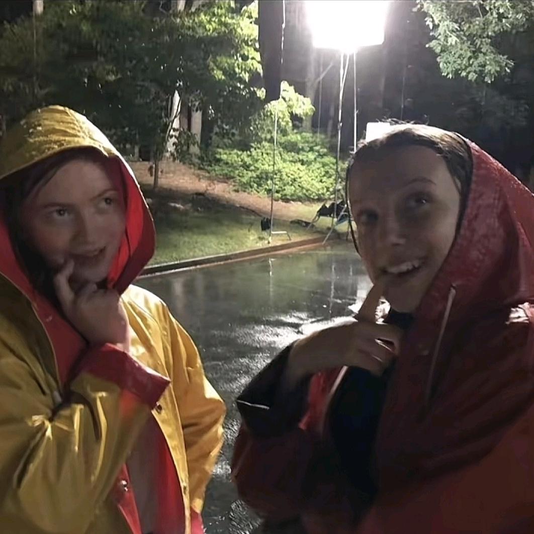 长颈鹿的脑袋瓜子在空中缺氧了