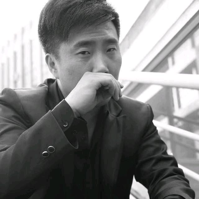 ༺ༀ࿅༒小༒伟༒࿅ༀ༻