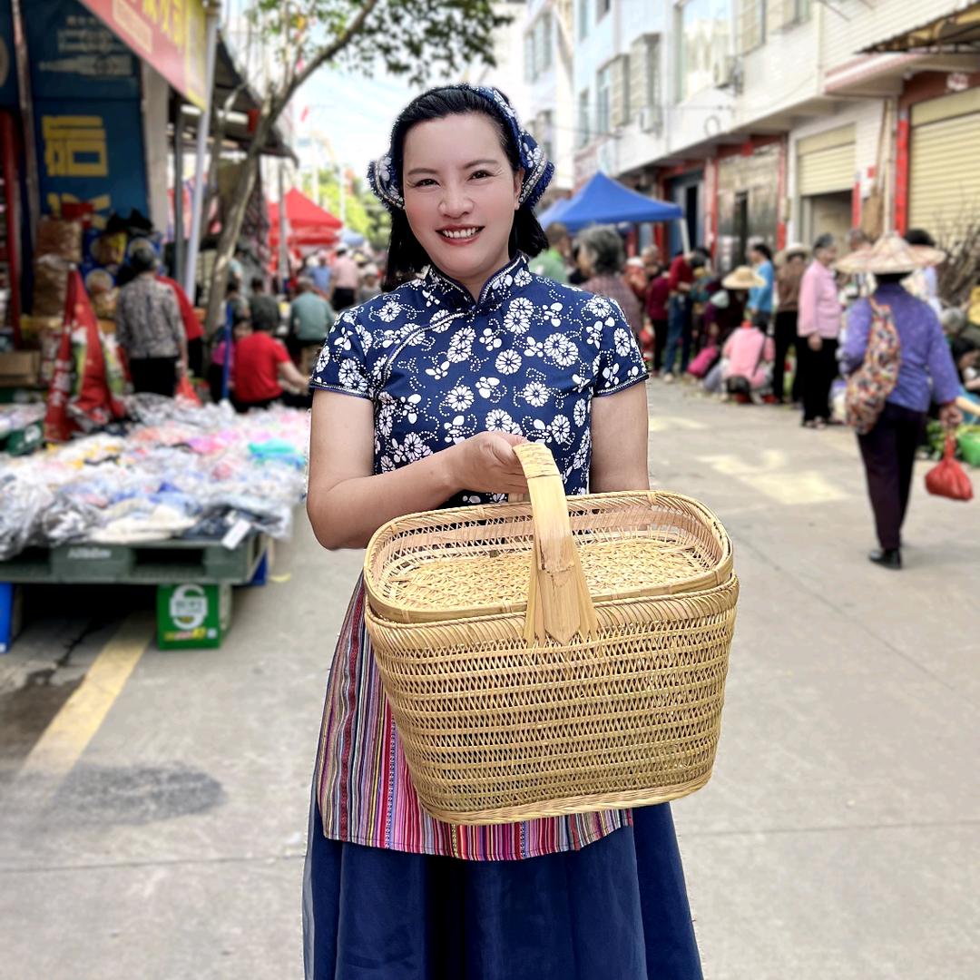 爱笑的杨婆婆