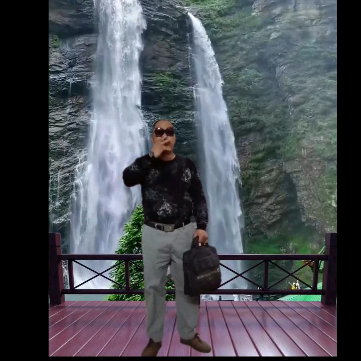 蓝蓝的天空，桂AAB647