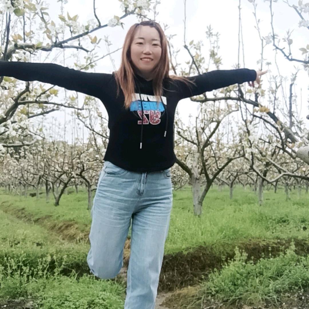 爱笑的（燕子）