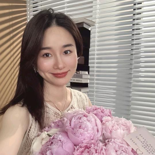 邱莹莹-精选穿搭