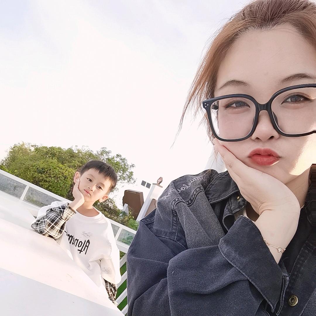 我是小曹吖🎀