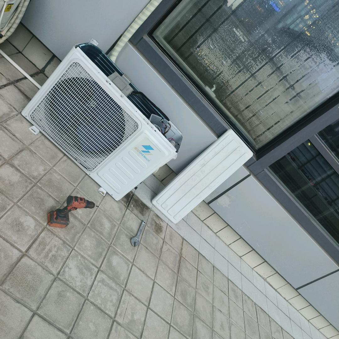 物是人非