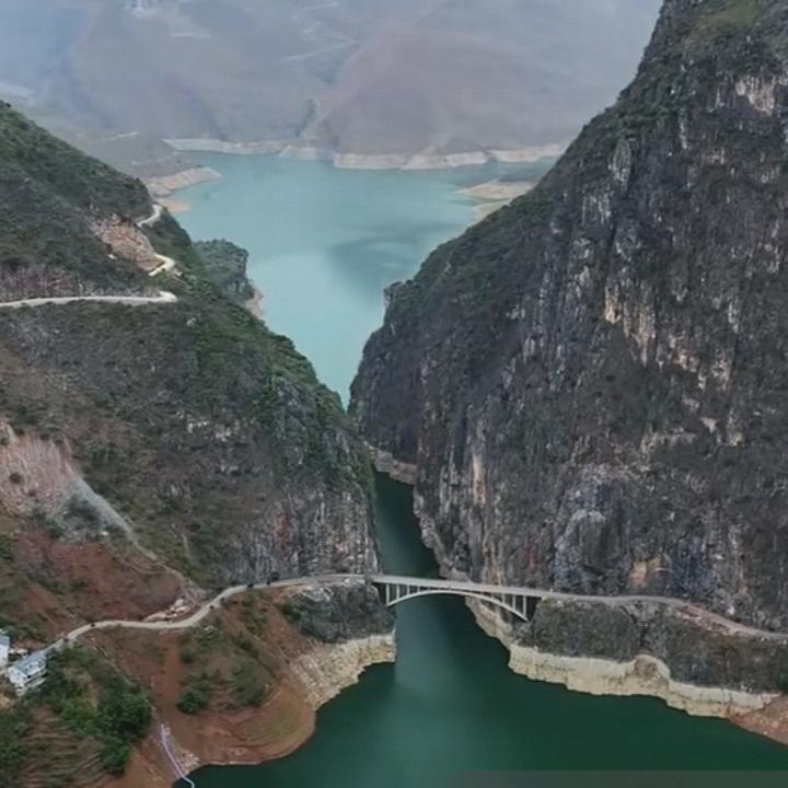 隔🍓壁🚶老🐰王✈️🍎🕶