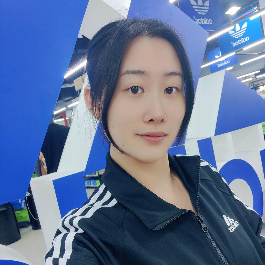 晶晶体育运动品牌折扣店