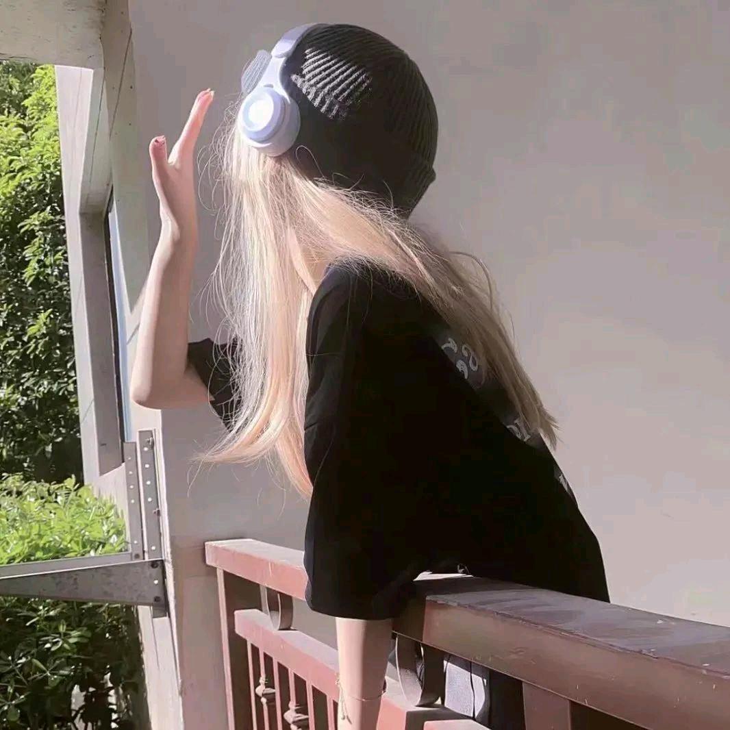 游万千