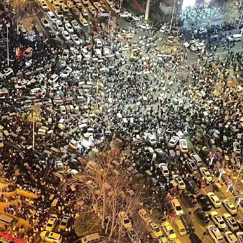 风霜遮盖了笑颜