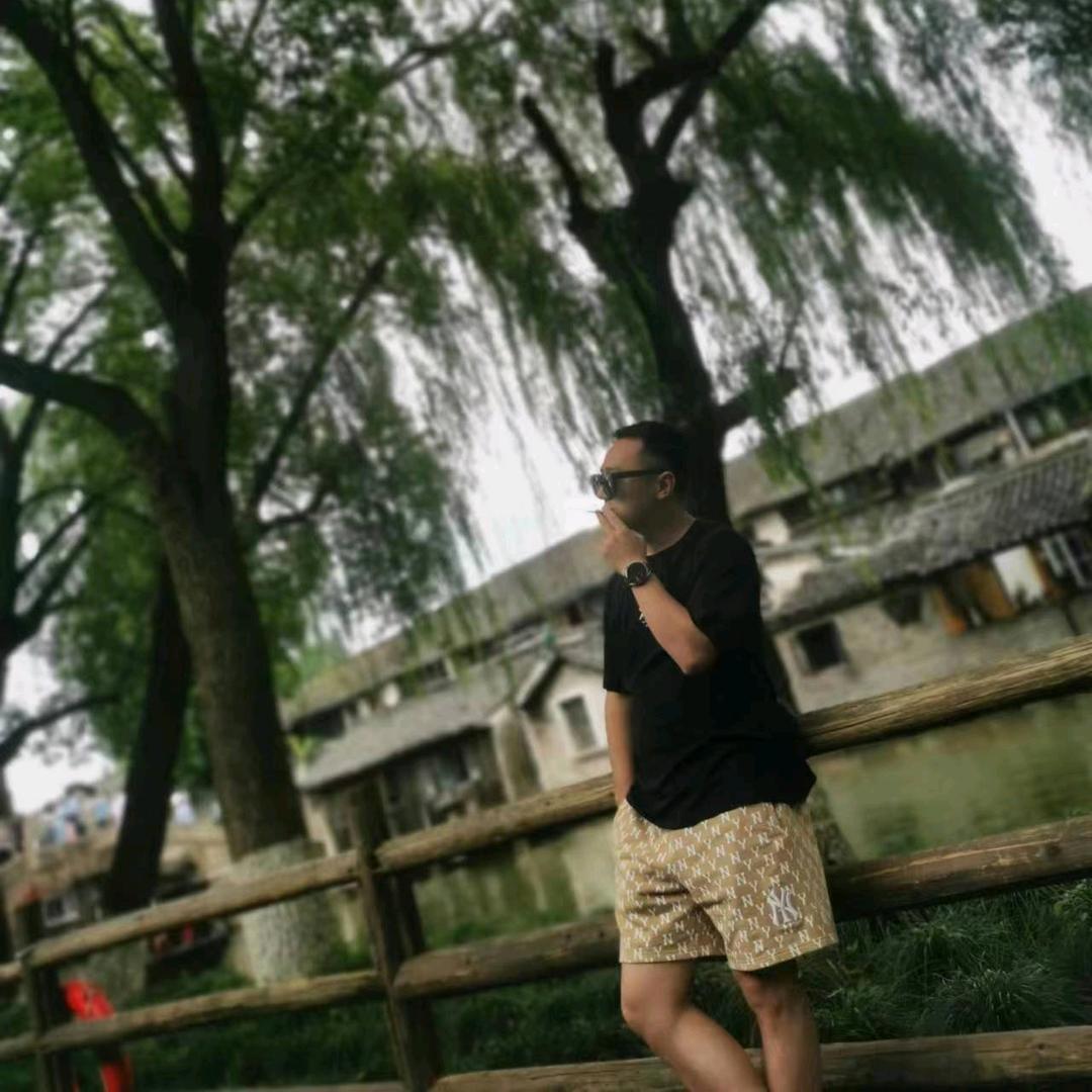 我有一坨少爷！