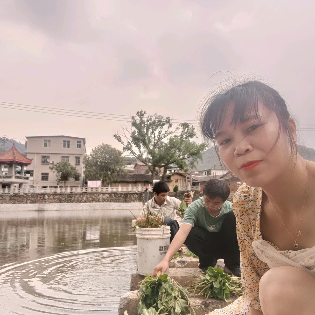 英子，李广菊