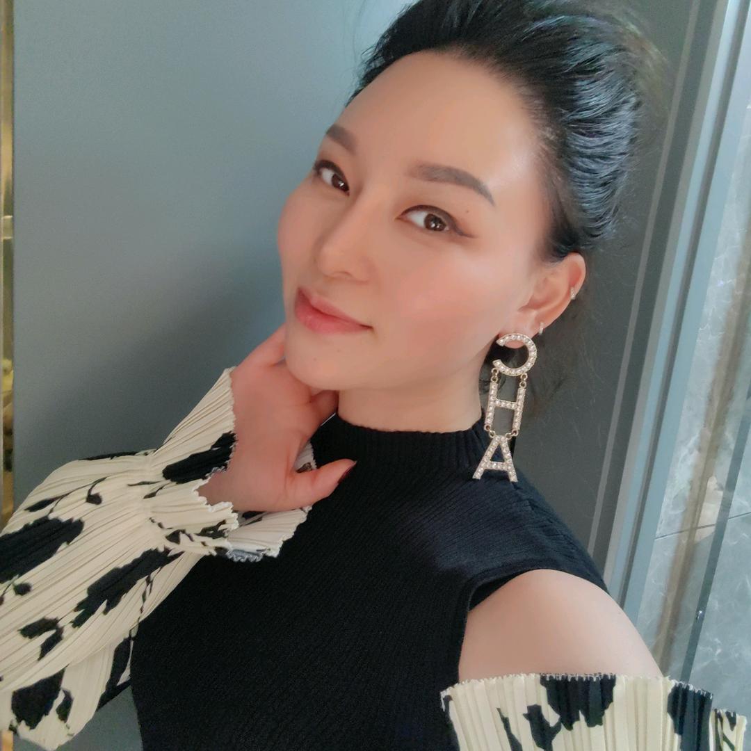 杨杨得亿！！