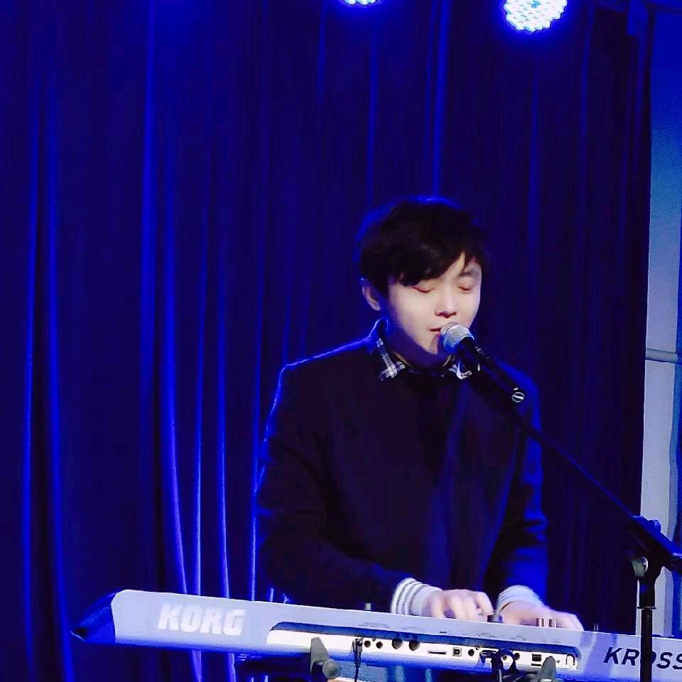 滕腾(轻描淡写)。