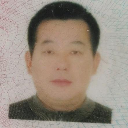 徐  友  洪
