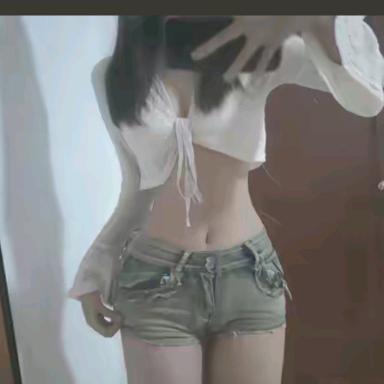 妮妮^0^