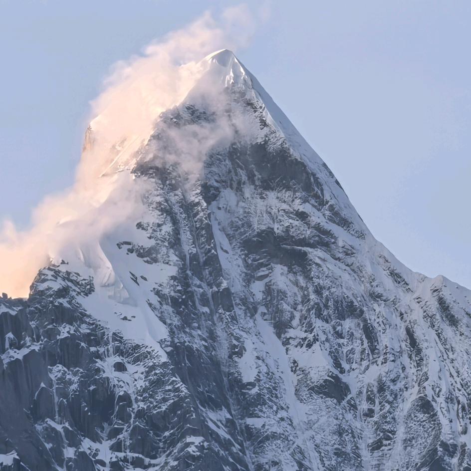 雪山徒步旅行向导:胡少