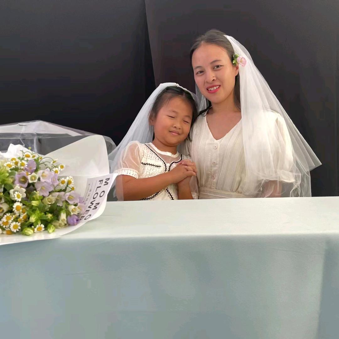 孟定单身小雪
