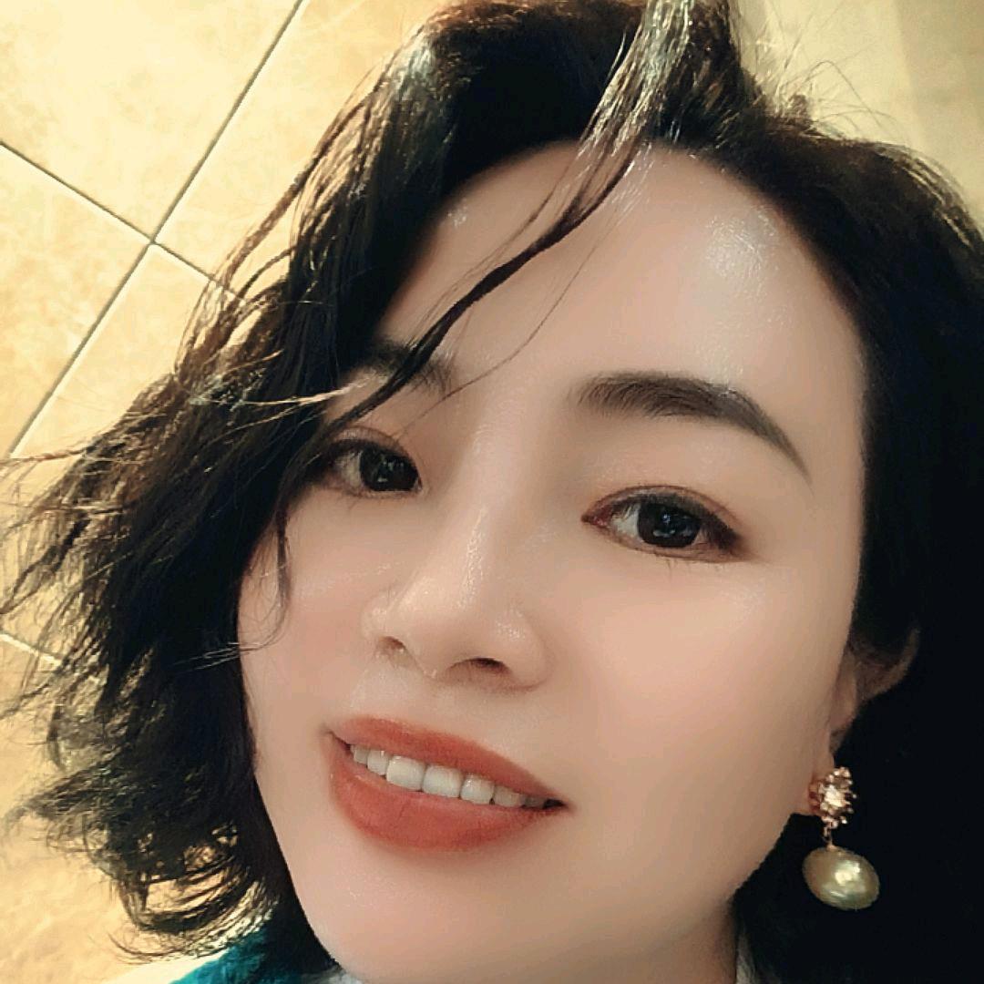 金凤山专种植果树蜂糖李和青脆李