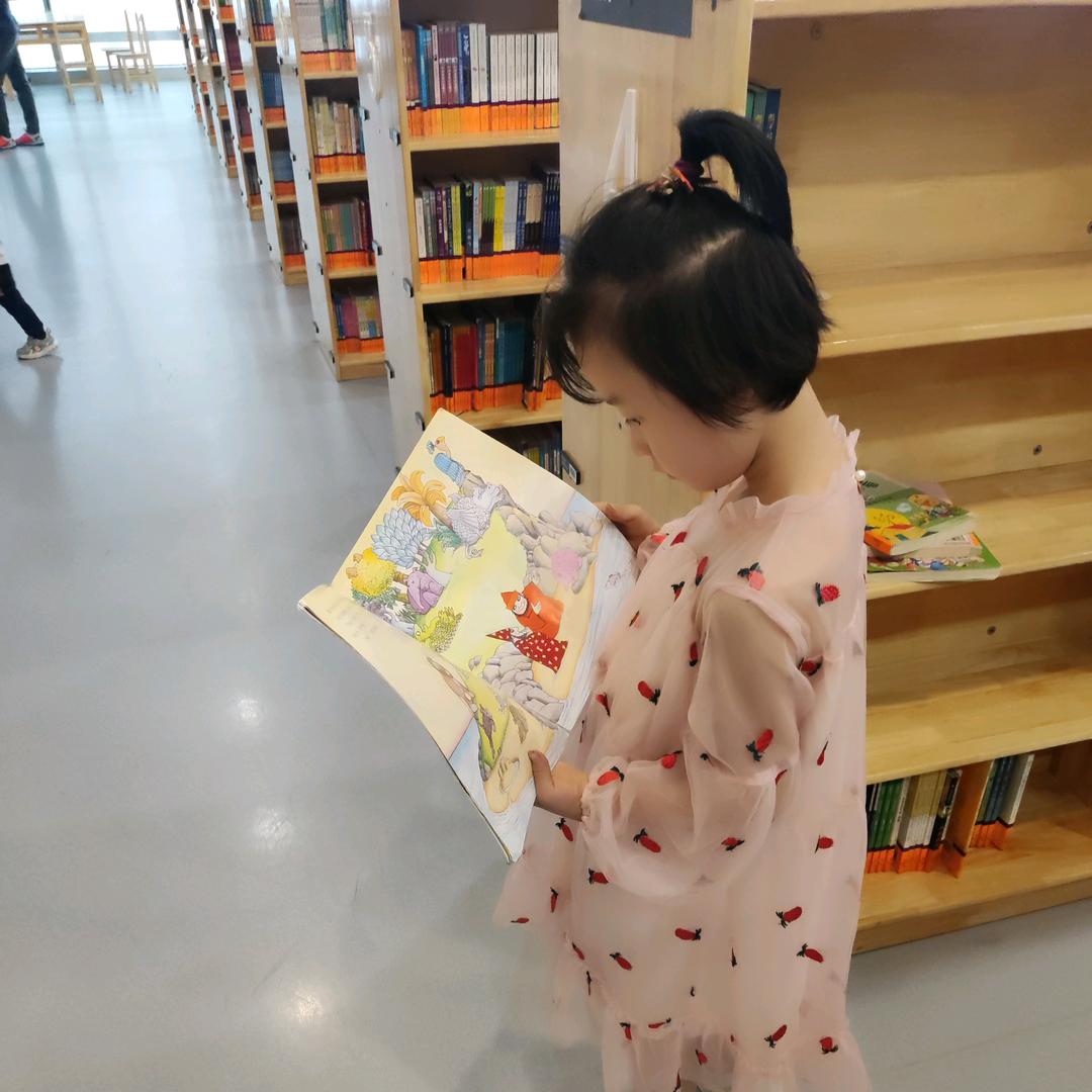 三宝妈妈带娃