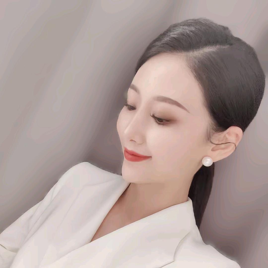郜娜