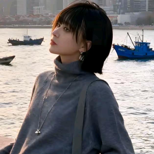 梨九九定制女装店