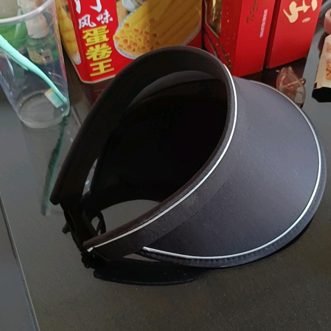 英子