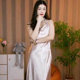 丹丹轻奢女装折扣店