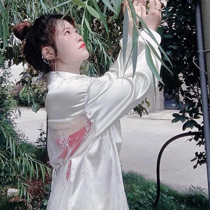 迟来的深情比草贱