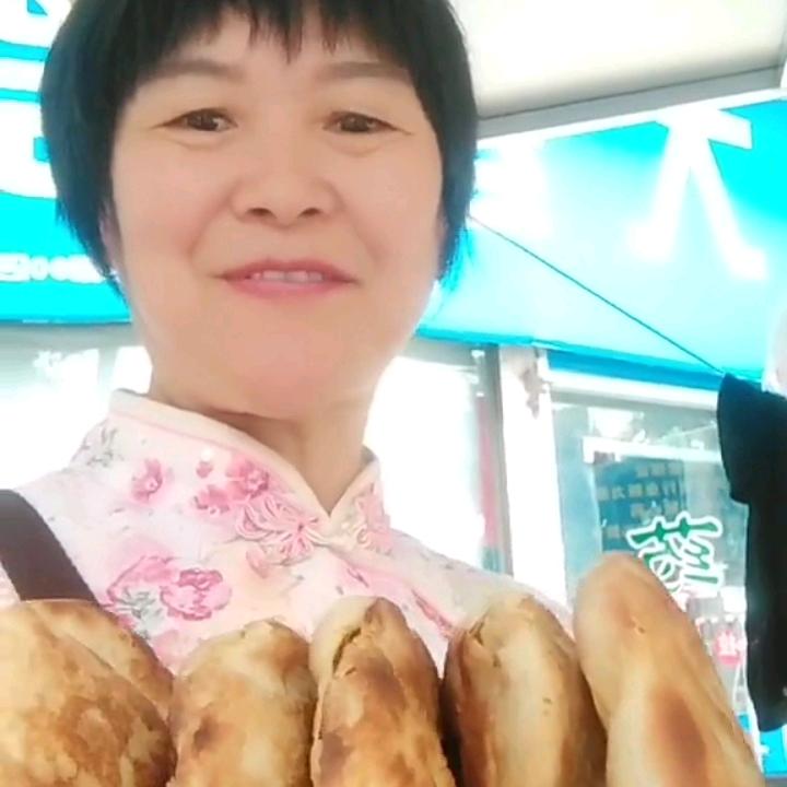 二姐家方圆酥锅盔