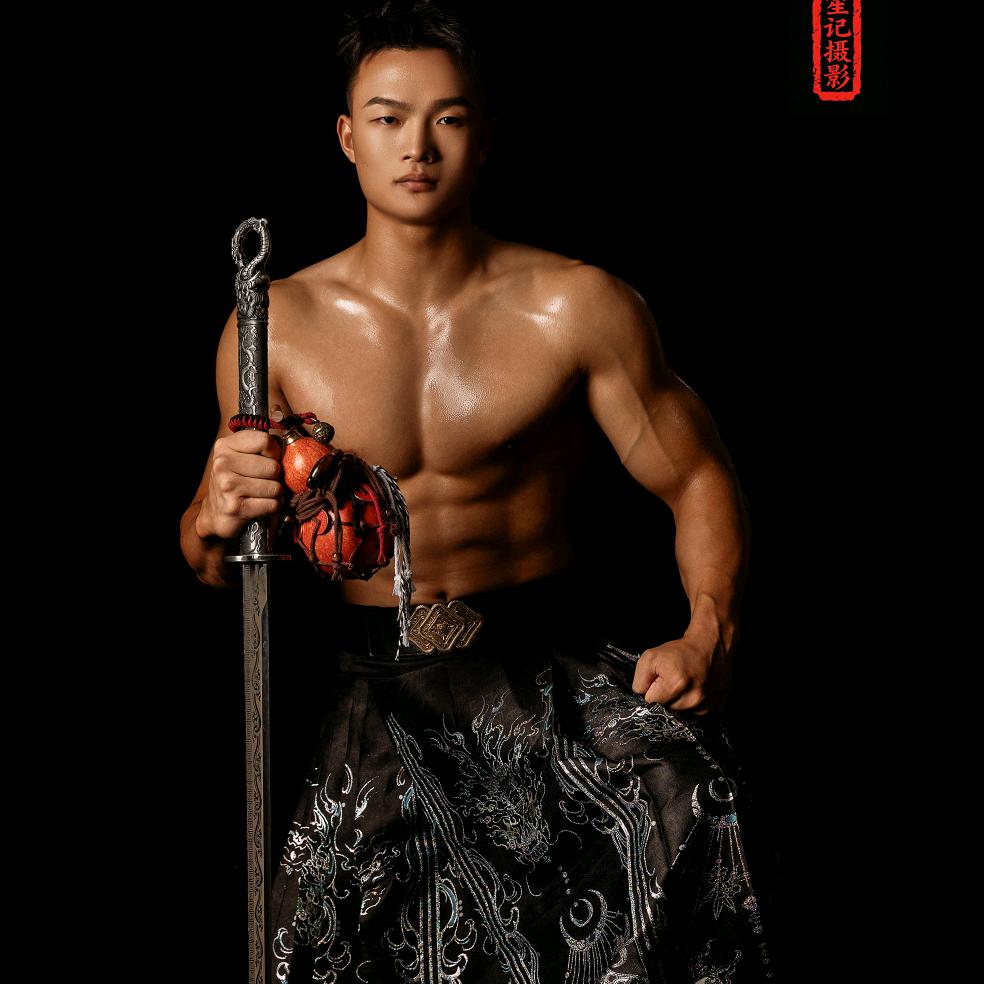 @爱举铁的小邹（追梦版）