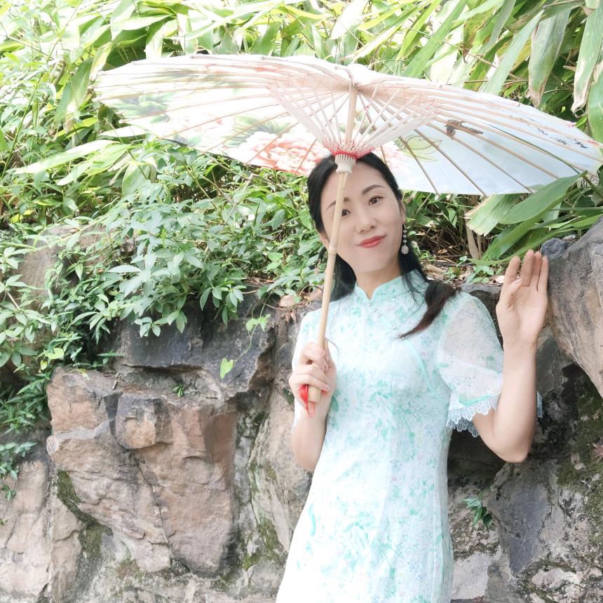 岑湘君服饰