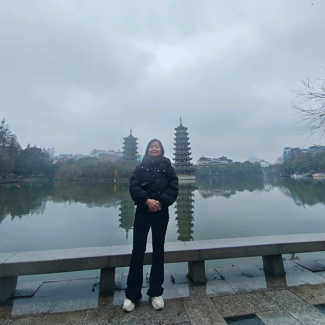 桥妹自流平水泥仓库