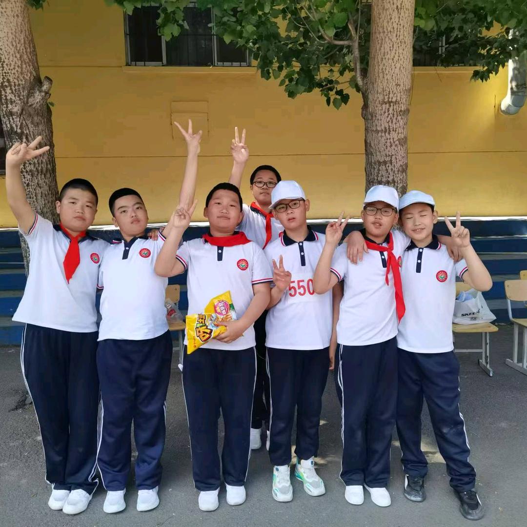 星光小磊头像