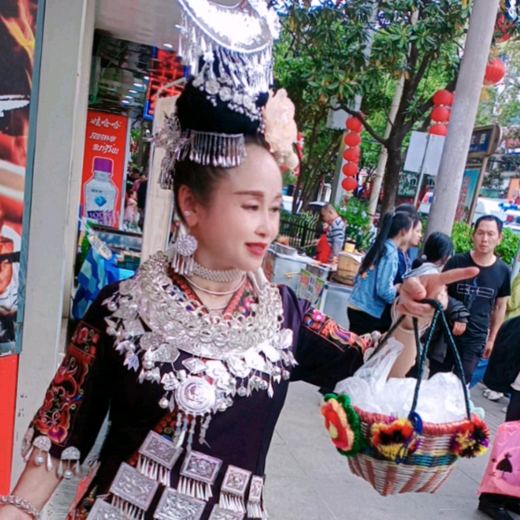 梅花鹿刮瓷